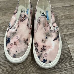 Vans Women's Floral Pink Slip-On Sneakers